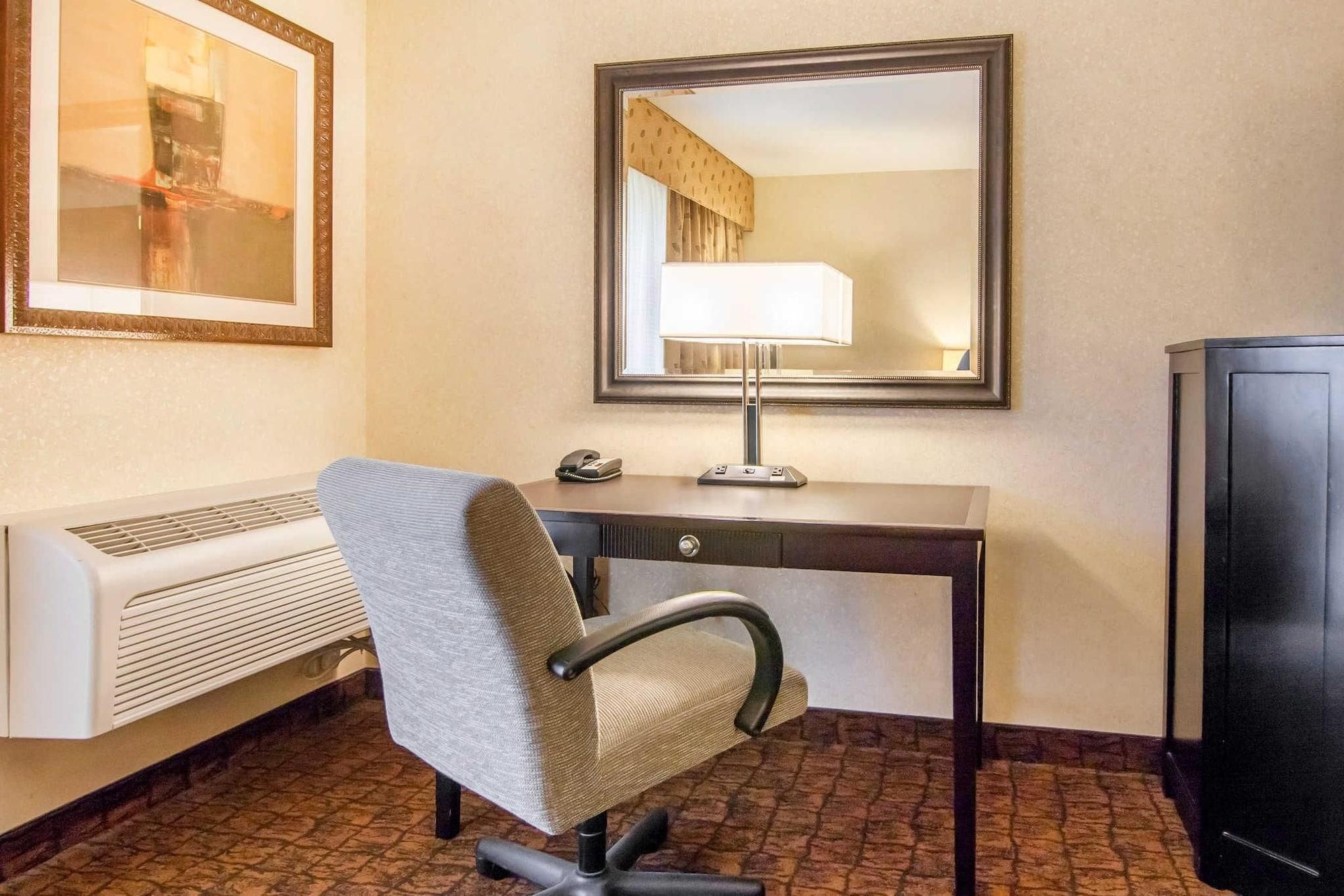 Comfort Inn & Suites Линкольн-Сити Экстерьер фото